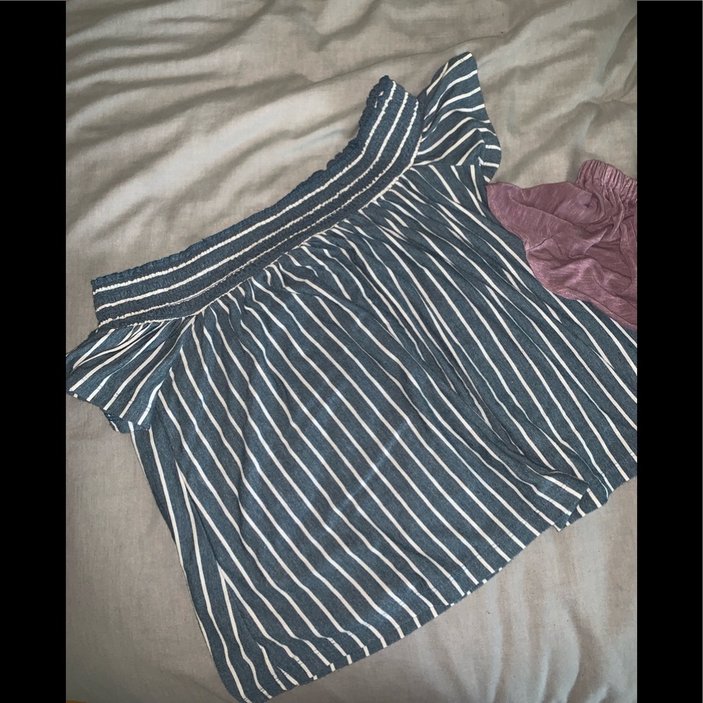 AMERICAN EAGLE Off- The- Shoulder Shirt